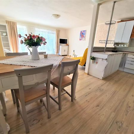Apartman Prace Apartment Bagian luar foto