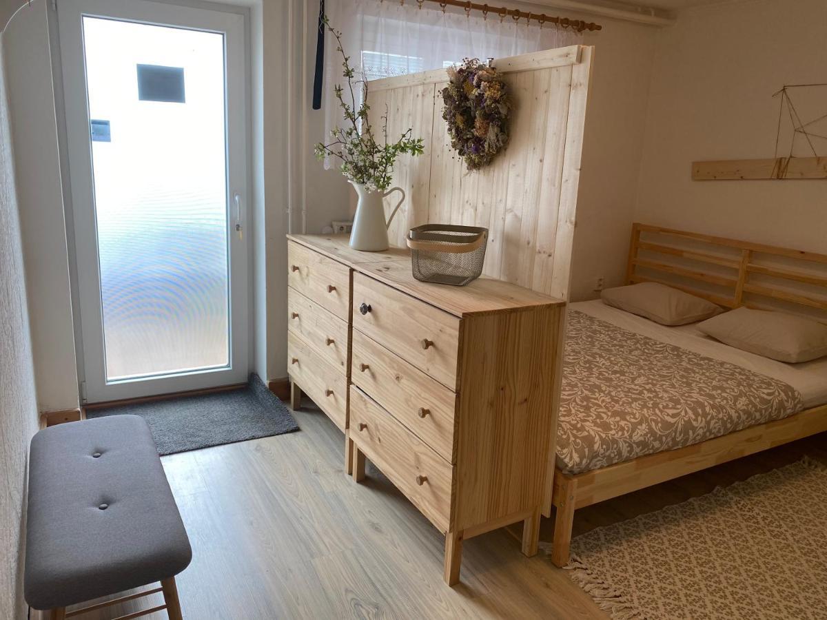 Apartman Prace Apartment Bagian luar foto