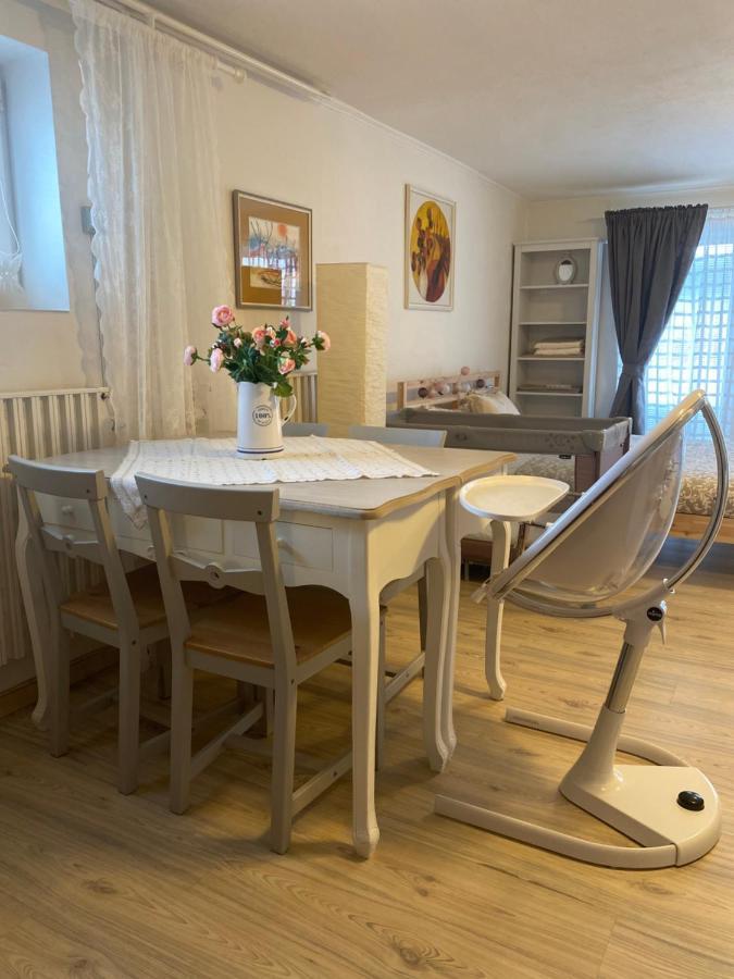 Apartman Prace Apartment Bagian luar foto