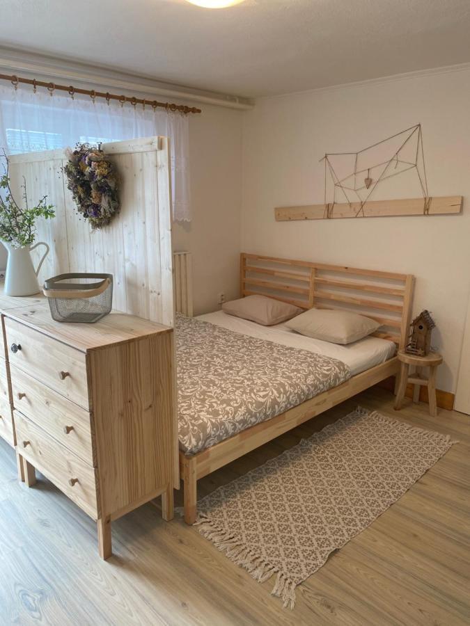 Apartman Prace Apartment Bagian luar foto