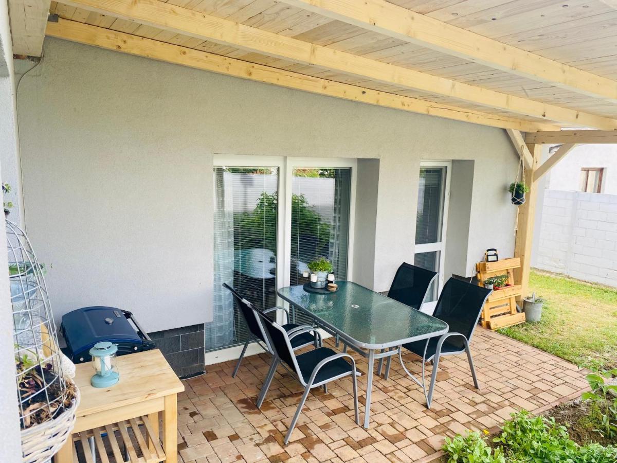 Apartman Prace Apartment Bagian luar foto